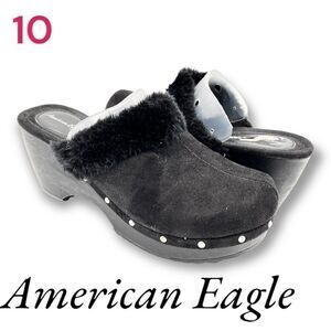American Eagle Sz 10M Black Faux Suede Fur Trim Wedge Heel Clogs Slip On Shoes